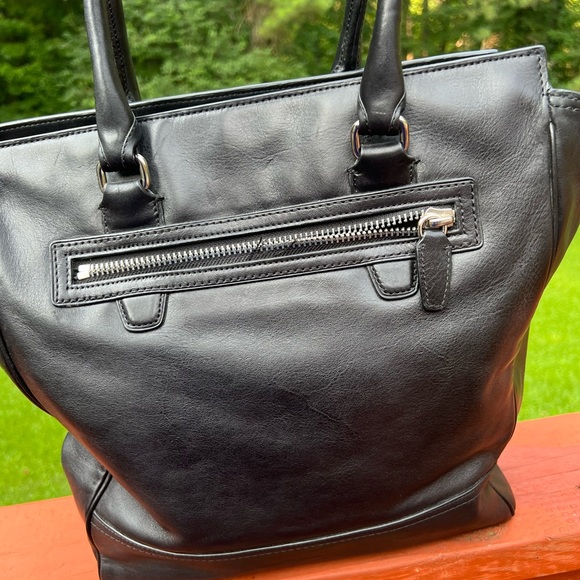 AUTHENTIC COACH LEGACY LEATHER LARGE TANNER TOTE smoke free enviroment - Picture 2 of 7